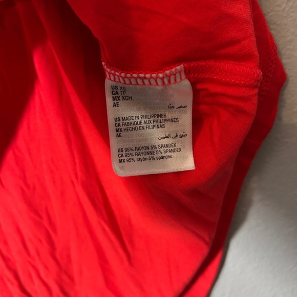 JM Collection Red Tee Top Short Sleeve Scoop Neck Casual Size XS NWT - Picture 5 of 5